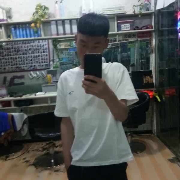 河南23岁单身帅哥真诚找对象-香港征婚相亲网