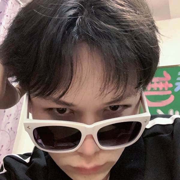 四川单身帅哥真诚相亲找对象，香港征婚网