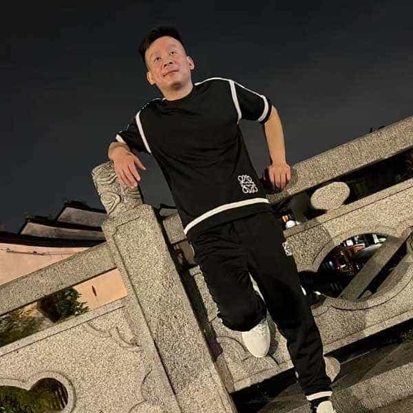 江苏33岁单身帅哥真诚找对象-香港征婚相亲网