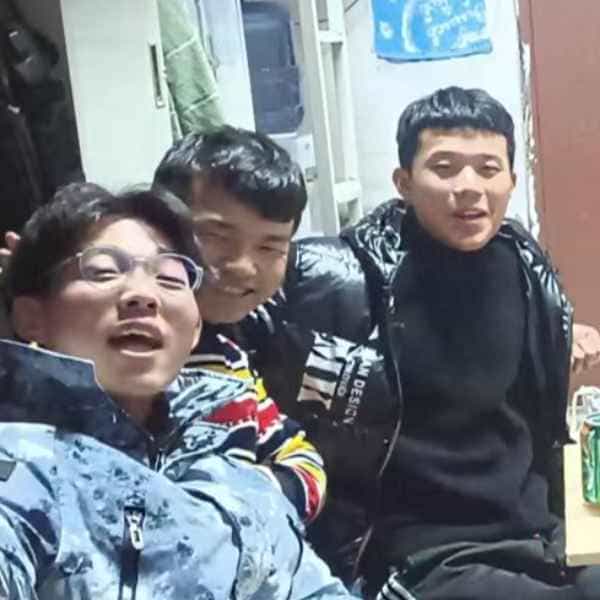 河南27岁单身帅哥真诚找对象-香港征婚相亲网