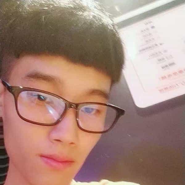 河南26岁单身帅哥真诚找对象-香港征婚相亲网