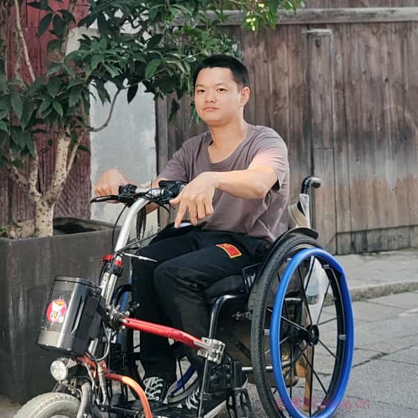 湖北32岁单身帅哥真诚找对象-香港征婚网
