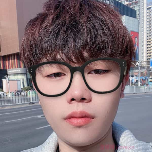 河南20岁单身帅哥真诚找对象-香港征婚相亲网
