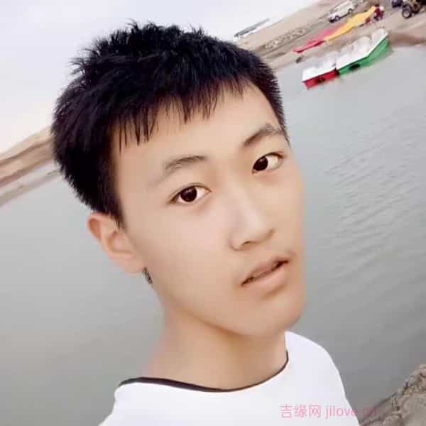 河南24岁单身帅哥真诚找对象-香港征婚相亲网